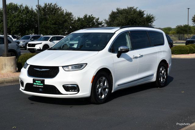 2023 Chrysler Pacifica Limited for sale in San Marcos, TX