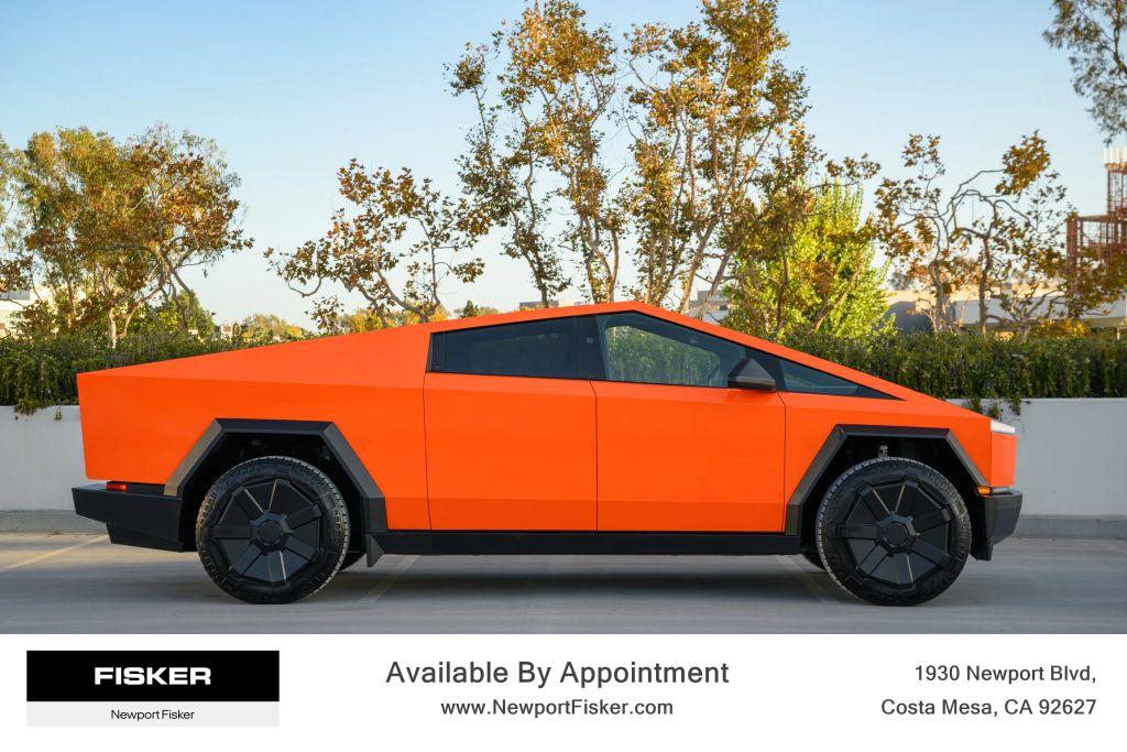 Used 2024 Tesla Cybertruck Base with VIN 7G2CEHEDXRA024596 for sale in Costa Mesa, CA