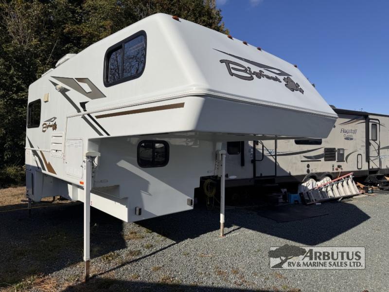 2018 Bigfoot RV BIGFOOT 25C10.4 TRUCK CAMPER