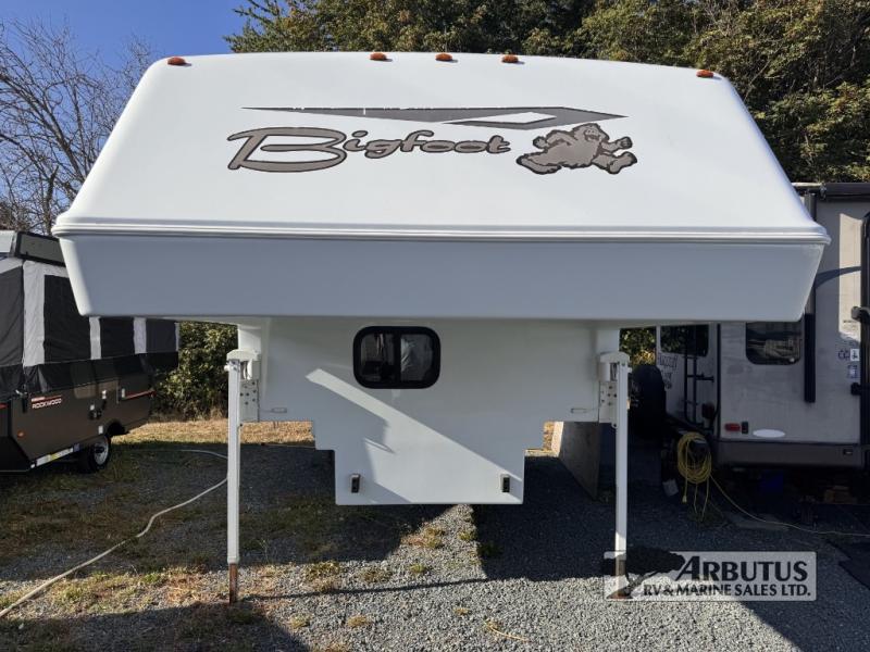 2018 Bigfoot RV BIGFOOT 25C10.4 TRUCK CAMPER