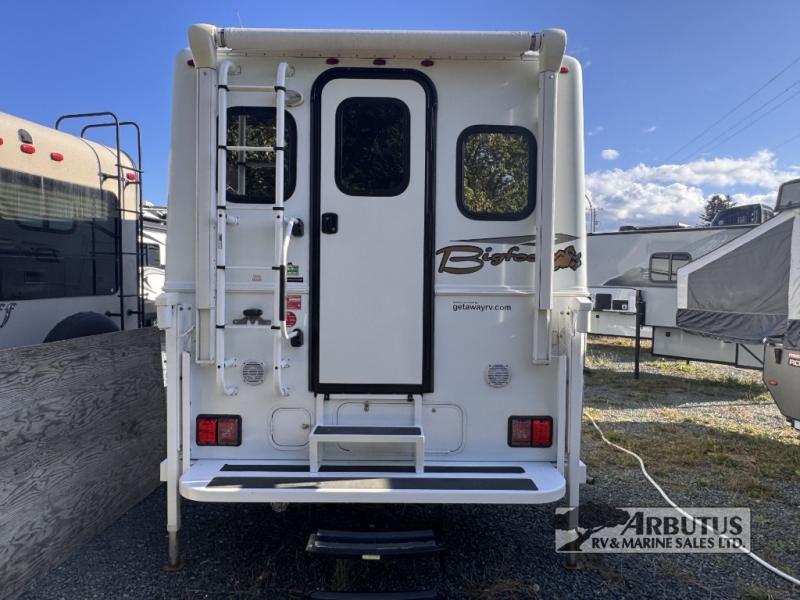 2018 Bigfoot RV BIGFOOT 25C10.4 TRUCK CAMPER