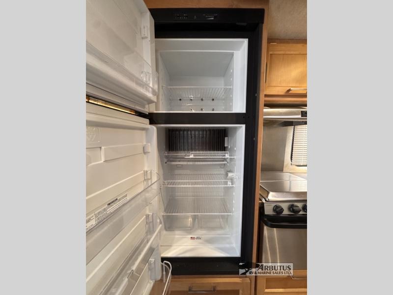 2018 Bigfoot RV BIGFOOT 25C10.4 TRUCK CAMPER