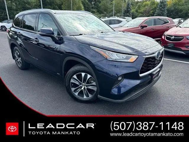 2020 Toyota Highlander Hybrid XLE for sale in Mankato, MN