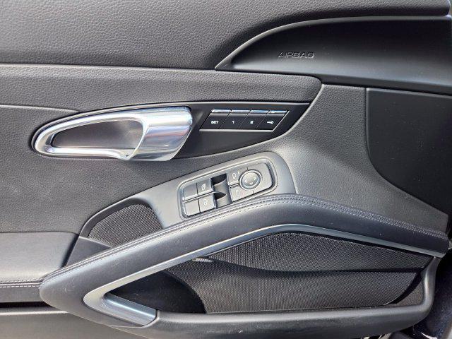 2017 Porsche 911 Carrera