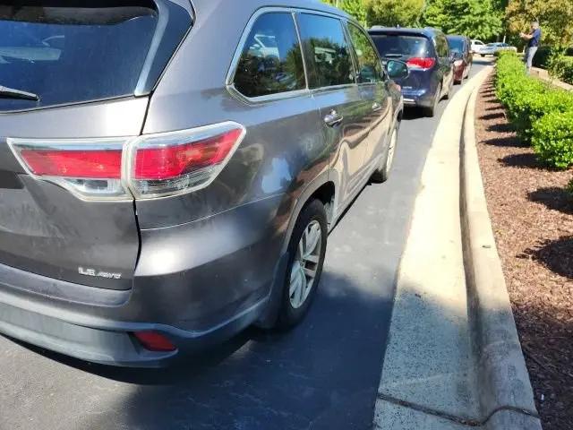 2015 Toyota Highlander LE V6