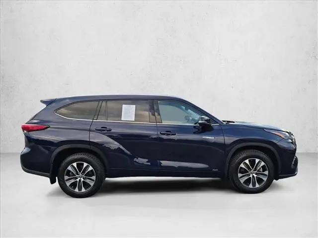 2021 Toyota Highlander Hybrid XLE