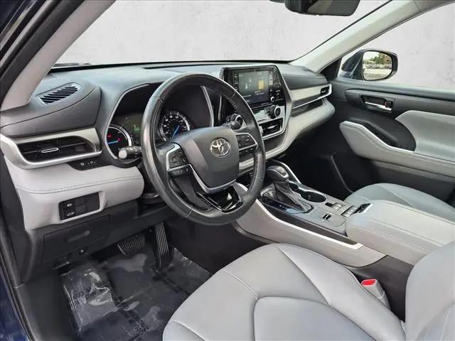 2021 Toyota Highlander Hybrid XLE