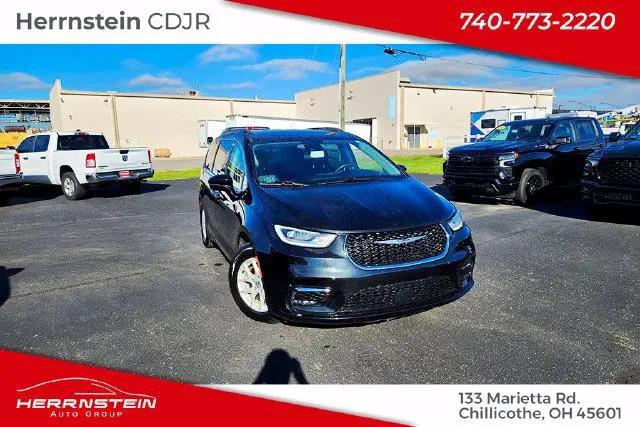 2022 Chrysler Pacifica Touring L for sale near Chillicothe, OH