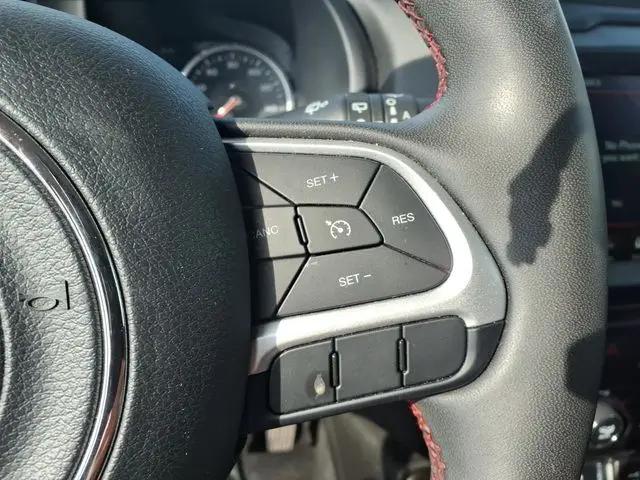 2023 Jeep Renegade Trailhawk 4x4