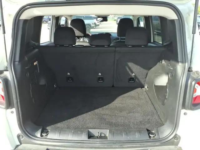 2023 Jeep Renegade Trailhawk 4x4