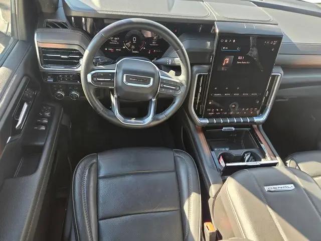 2025 GMC Yukon 4WD Denali