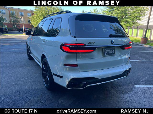 2025 BMW X7 xDrive40i