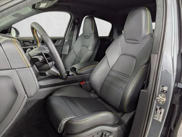 2026 Porsche Cayenne E-Hybrid Turbo