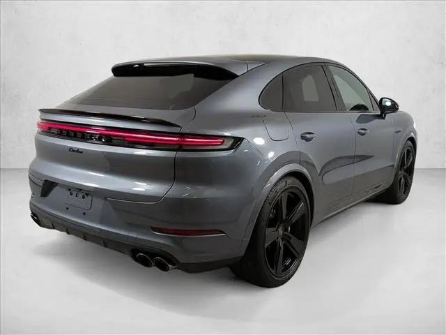 2026 Porsche Cayenne E-Hybrid Turbo