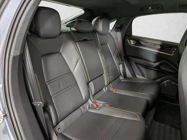2026 Porsche Cayenne E-Hybrid Turbo
