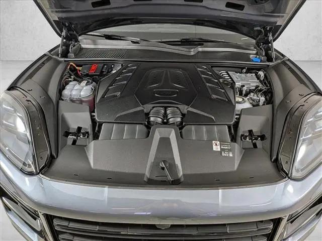 2026 Porsche Cayenne E-Hybrid Turbo