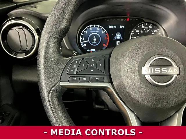 2023 Nissan Kicks SV Xtronic CVT