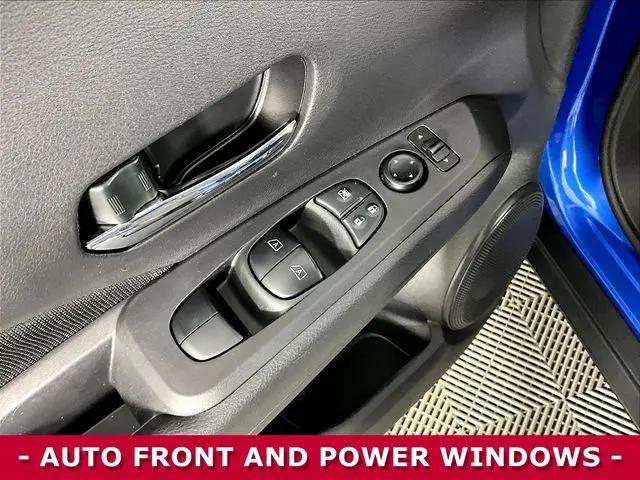 2023 Nissan Kicks SV Xtronic CVT