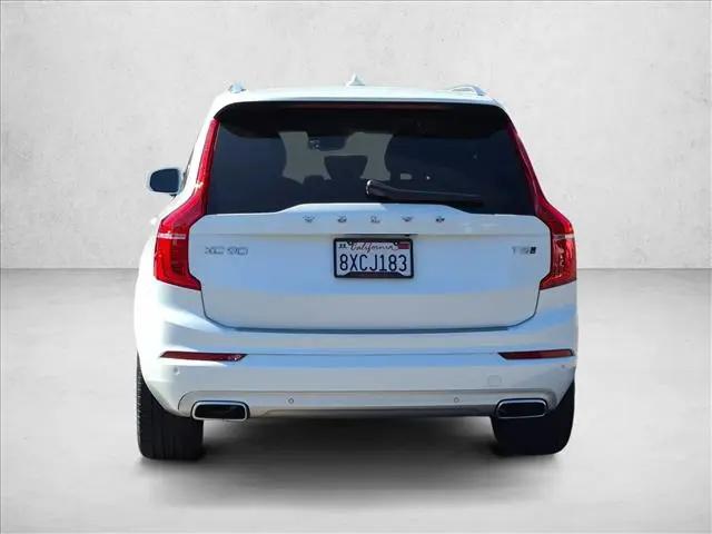 2021 Volvo XC90 T5 Momentum 7 Passenger