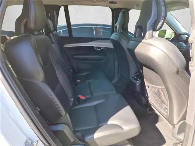 2021 Volvo XC90 T5 Momentum 7 Passenger