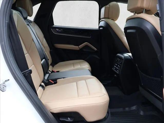 2025 Porsche Cayenne Cayenne