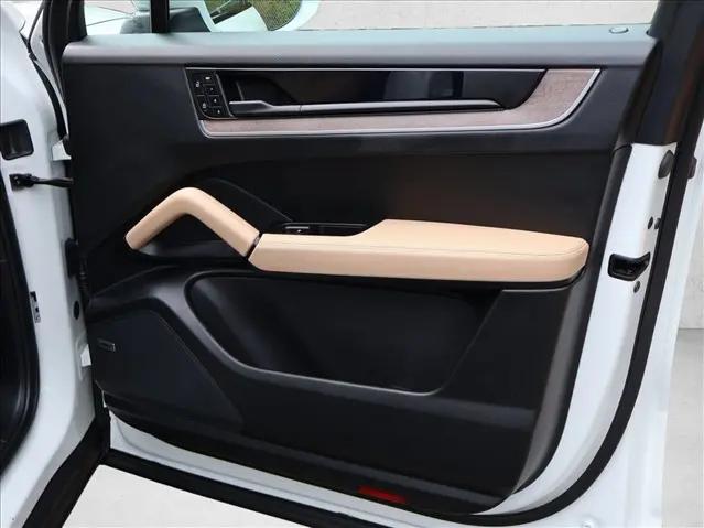 2025 Porsche Cayenne Cayenne