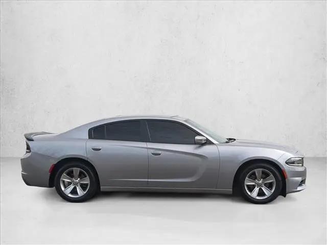 2017 Dodge Charger SXT RWD