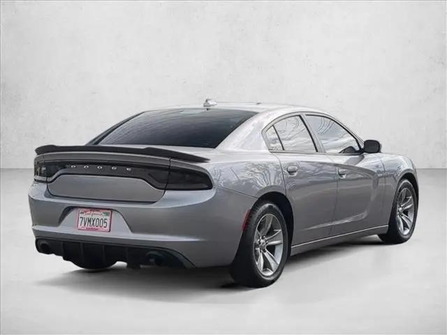 2017 Dodge Charger SXT RWD