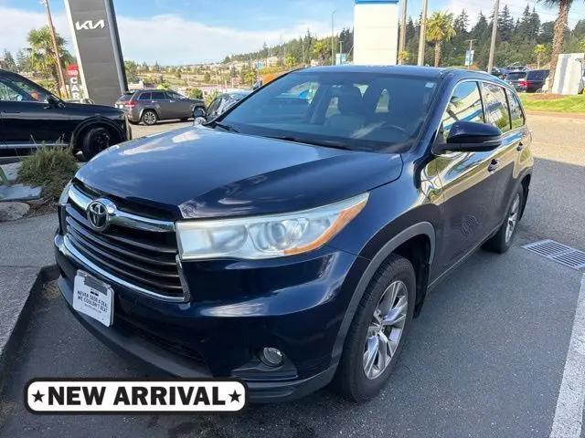 2014 Toyota Highlander LE Plus V6 for sale in Bremerton, WA