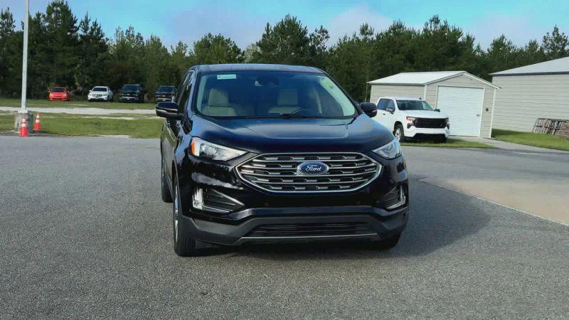 2023 Ford Edge Titanium
