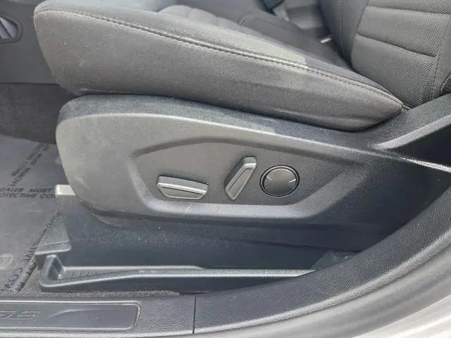 2020 Ford Edge SE
