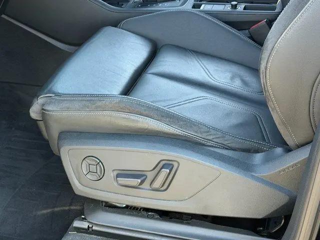 2020 Audi Q3 Prestige 45 TFSI S line quattro Tiptronic