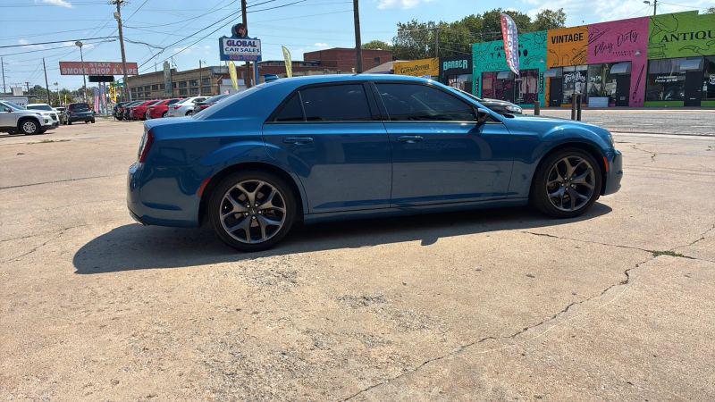 2021 Chrysler 300 Touring