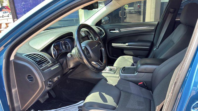 2021 Chrysler 300 Touring