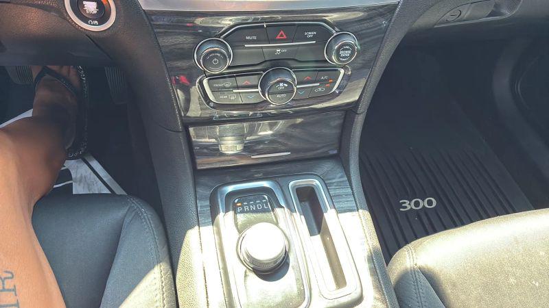 2021 Chrysler 300 Touring