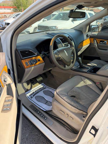 2012 Lincoln MKX Base