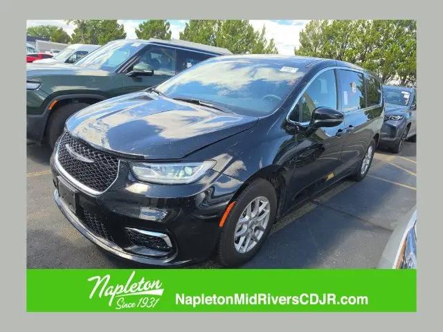 2025 Chrysler Pacifica Select for sale in St. Peters, MO