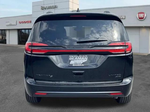 2027 Chrysler Pacifica Limited AWD