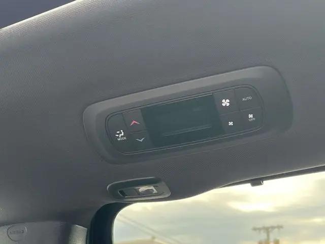 2027 Chrysler Pacifica Limited AWD