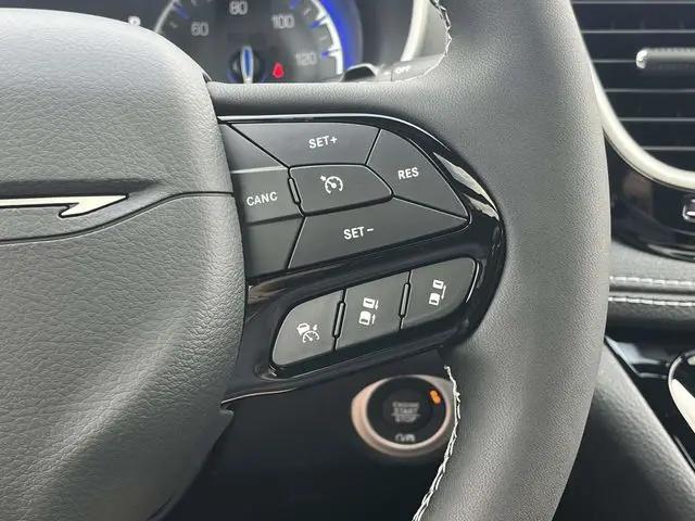 2027 Chrysler Pacifica Limited AWD