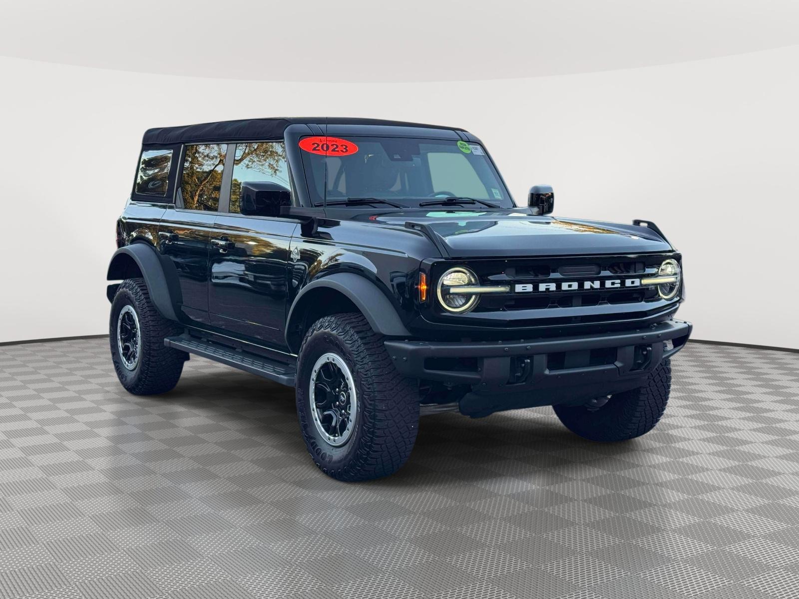 Shadow Black 2023 Ford Bronco SUV / Crossover Four-Wheel Drive Automatic
