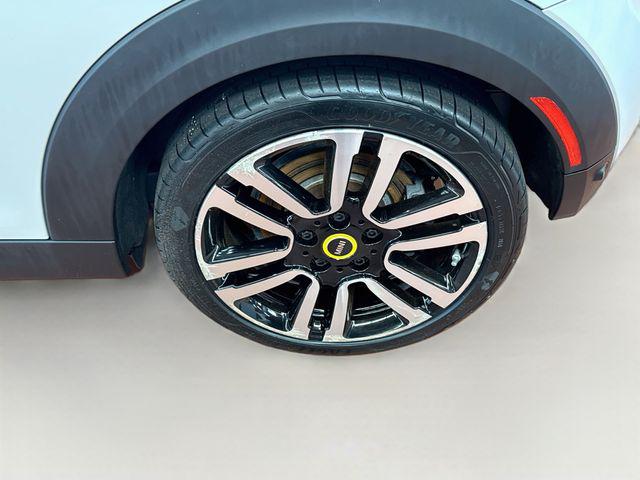 2023 MINI SE Hardtop Cooper