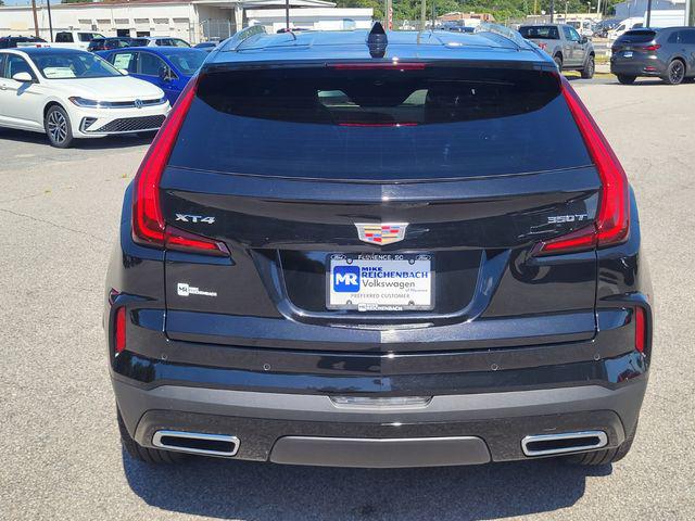 2025 Cadillac XT4 FWD Premium Luxury