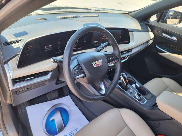 2025 Cadillac XT4 FWD Premium Luxury