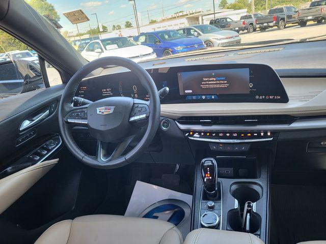 2025 Cadillac XT4 FWD Premium Luxury