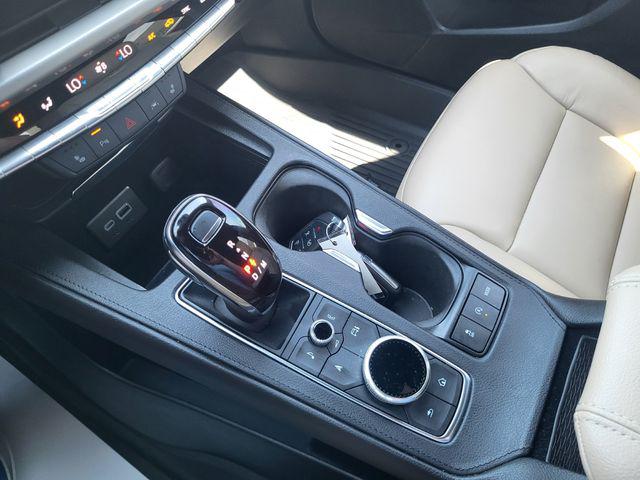 2025 Cadillac XT4 FWD Premium Luxury