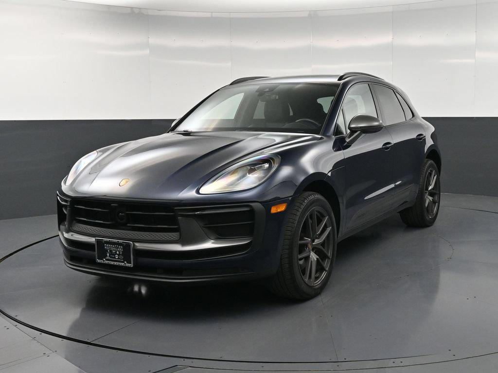 /2023 Porsche Macan