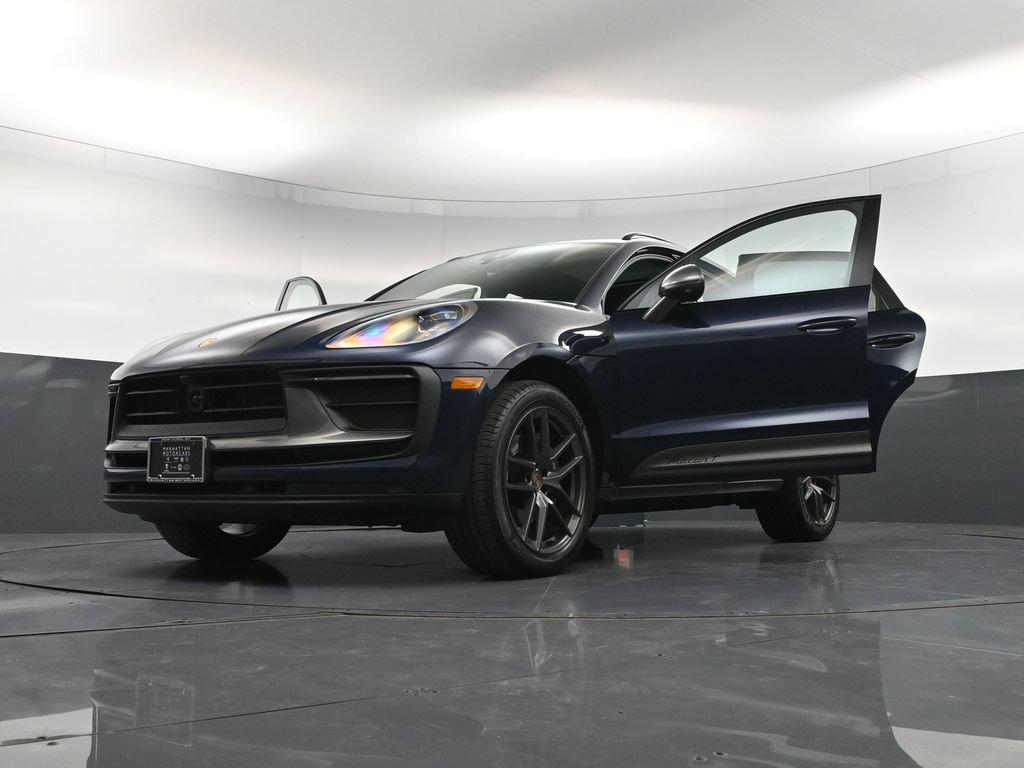 2023 Porsche Macan T