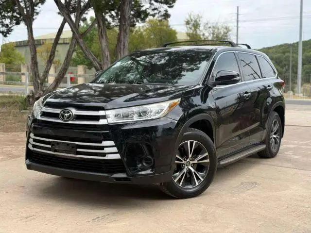 2017 Toyota Highlander LE for sale in San Antonio, TX