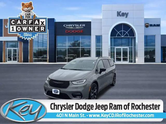 2025 Chrysler Pacifica Limited for sale in Rochester, NH
